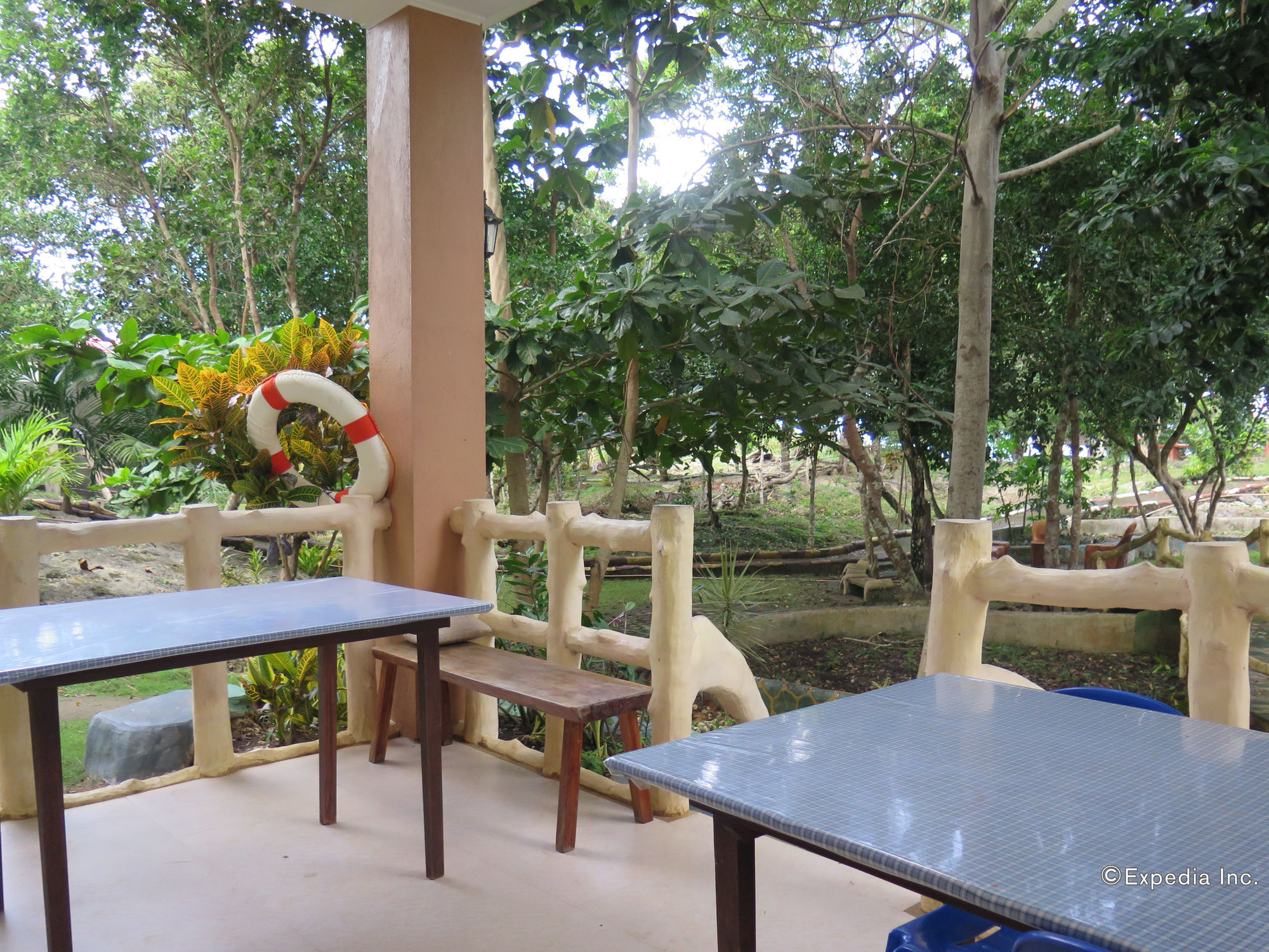 Alexis Cliff Dive Resort Panglao Eksteriør billede