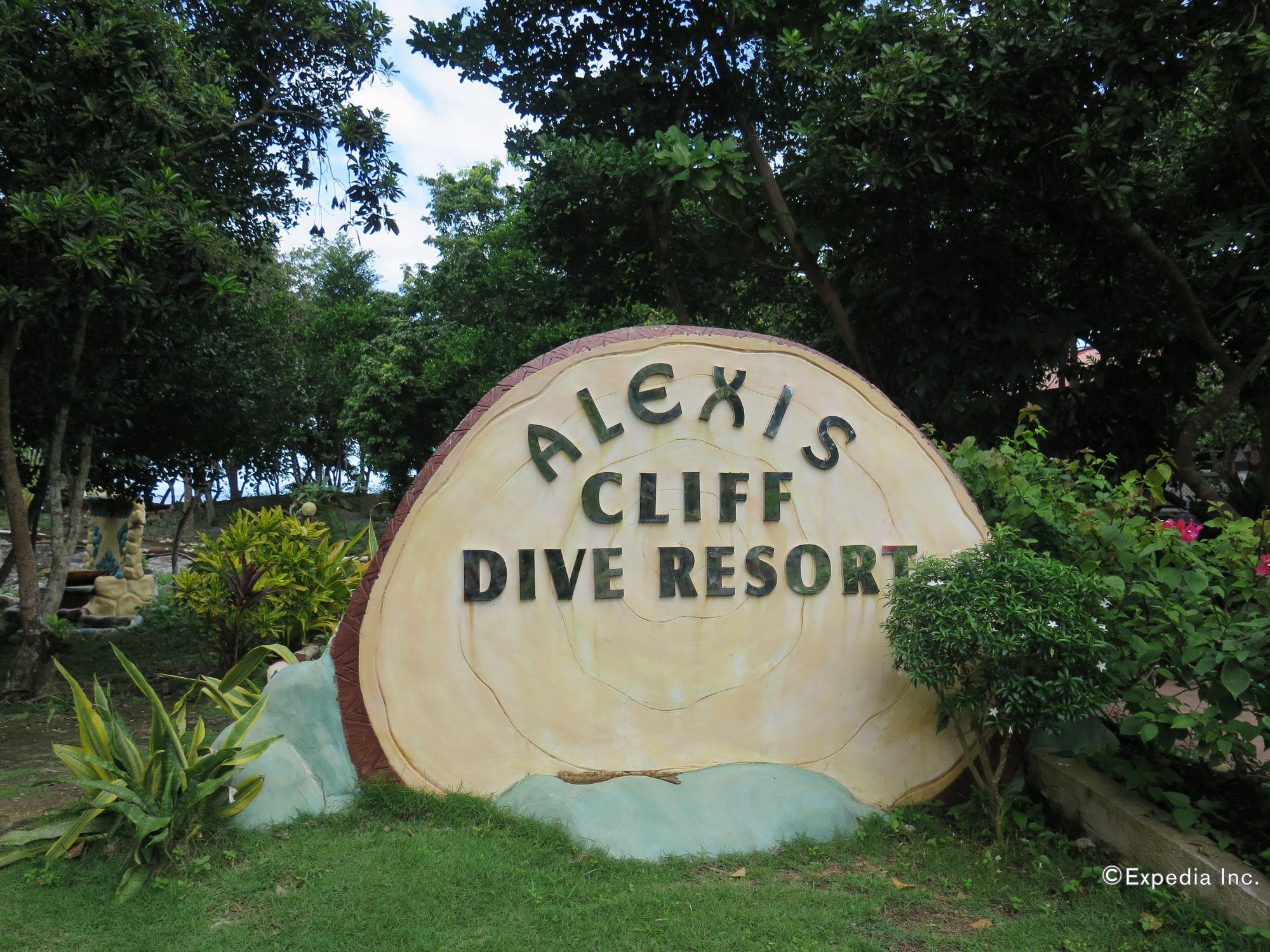Alexis Cliff Dive Resort Panglao Eksteriør billede